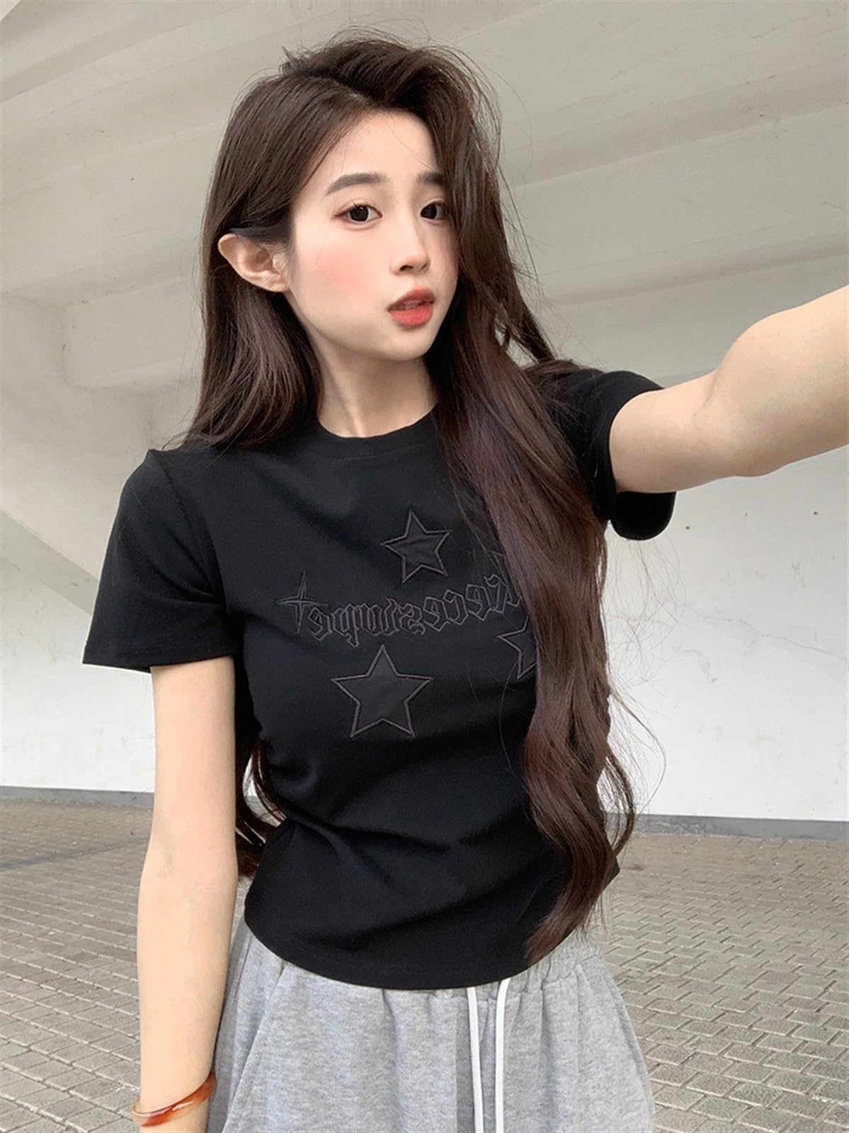 インヴェル　女性用半袖Tシャツ 新品未使用 Amazon.co.jp: 女性用Tシャツ 星刺繍韓国折り返しラウンドネック